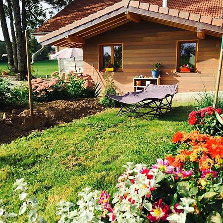 Gîte Les Cigognes Orchamps-Vennes Chambre photo