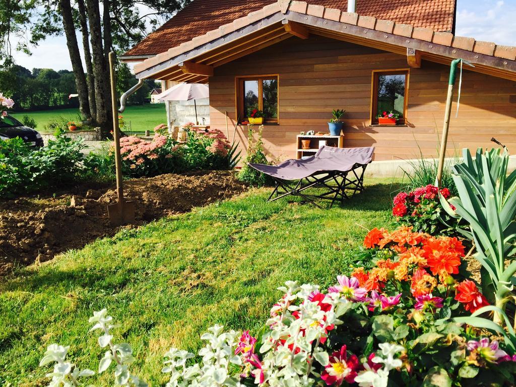 Gîte Les Cigognes Orchamps-Vennes Chambre photo